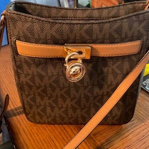 Michael Kors cross body purse